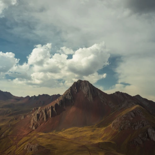 Palcoyo Mountain Red