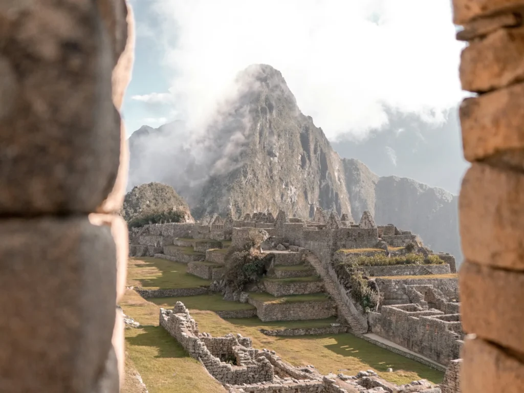 Machu Pichu tour from Cusco: Reconstructing the Route to an Inca Sanctuary