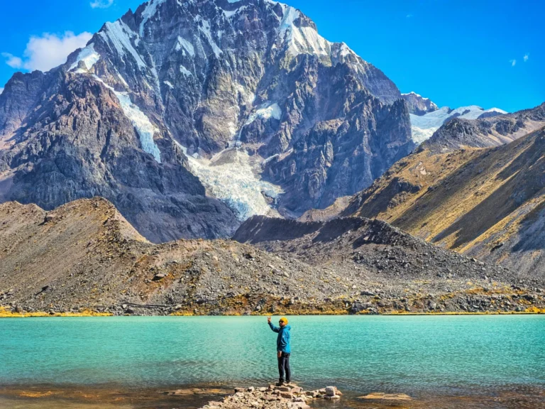 Discover the 12 Lagoons of Ausangate: Luxury and Comfort in the Andes