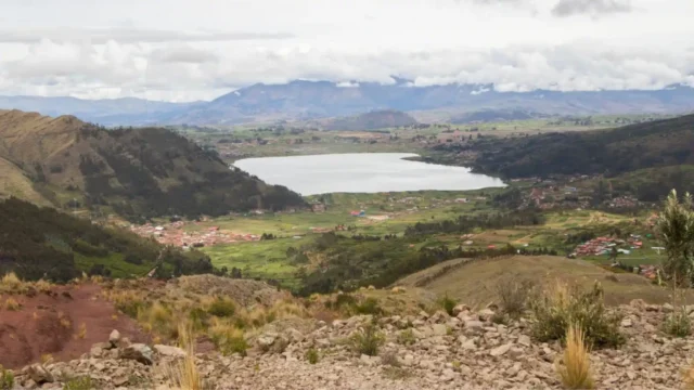 View of the Lagoon on the way to Huchuy Qosqo