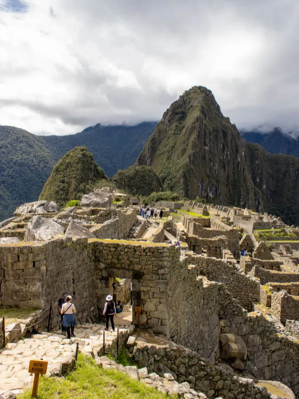 Tour to Machu Picchu, wonder of the world
