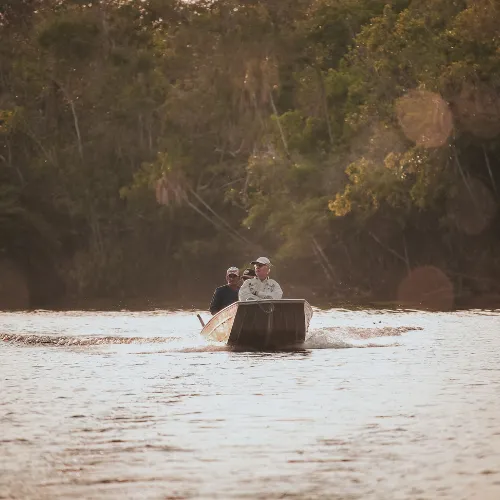 Adventure and experience in the Amazonian nature.